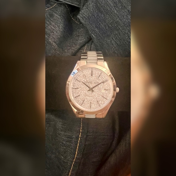 Michael Kors Women’s Crystal Pave Dial 41mm Watch MK4297 Box Included - Picture 3 of 6